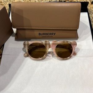 AUTHENTIC KIDS BURBERRY SUNGLASSES
